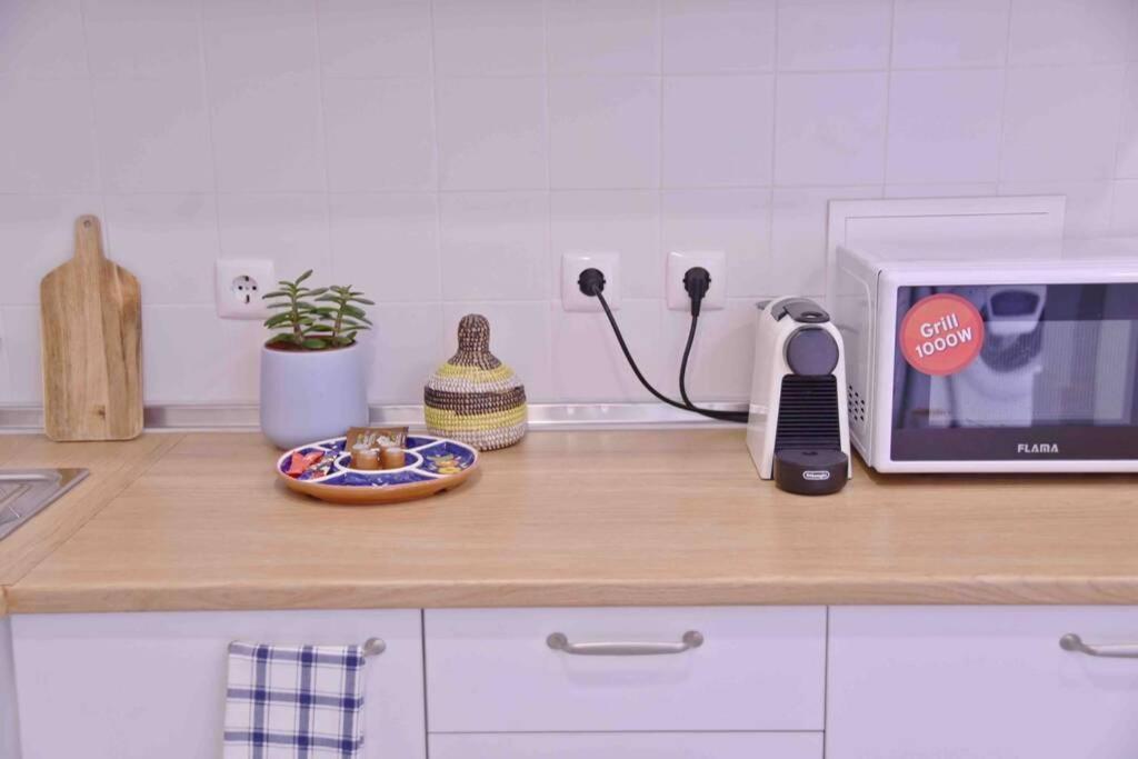 Two Bedroom Cozy Flat By River In Quiet Art Zone Lisboa 外观 照片