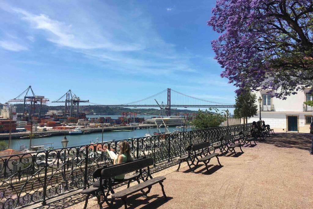 Two Bedroom Cozy Flat By River In Quiet Art Zone Lisboa 外观 照片